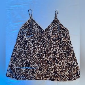 Aritzia cami size medium